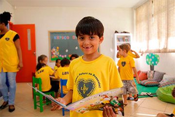 Aluno LBV em aula de leitura aula de leitura
